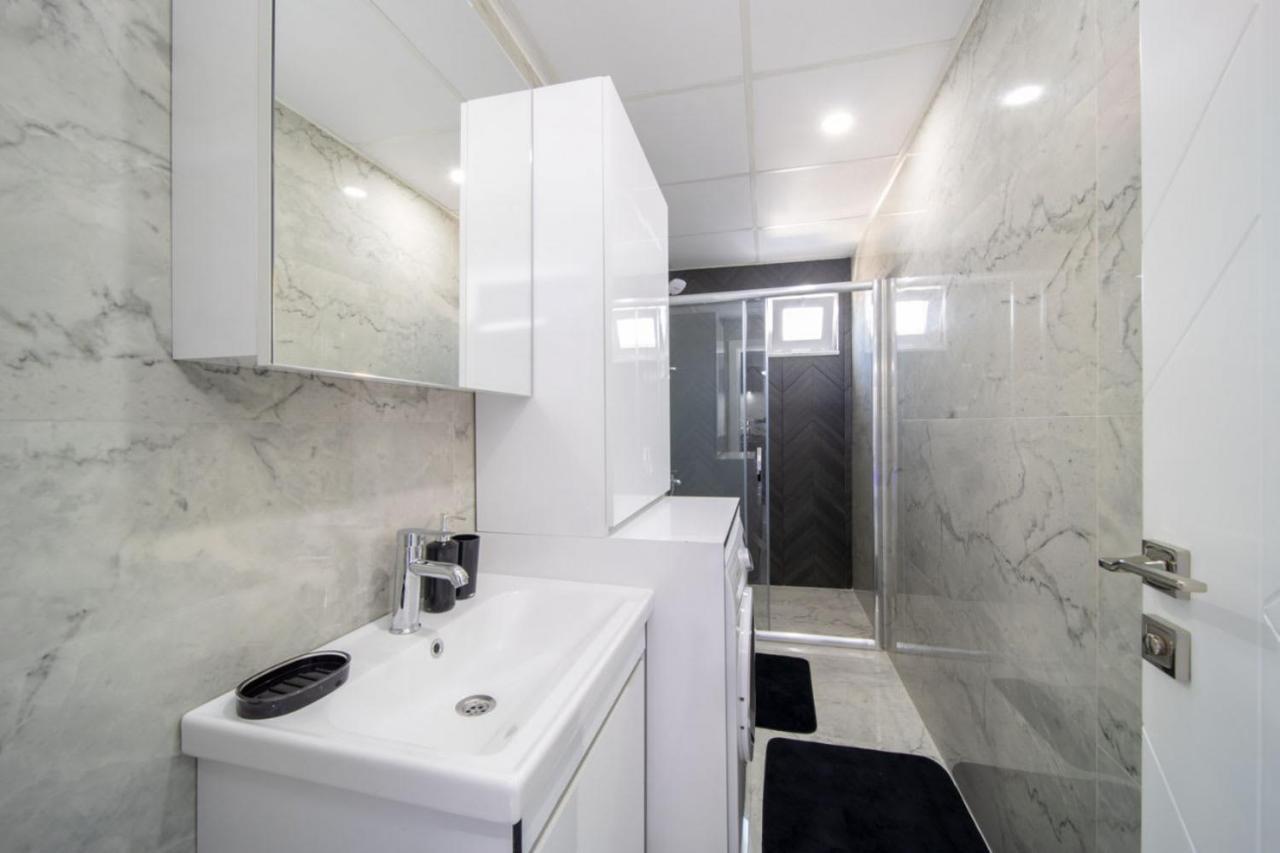 Modern And Central Duplex Apartment Near Beach In อันตัลยา ภายนอก รูปภาพ